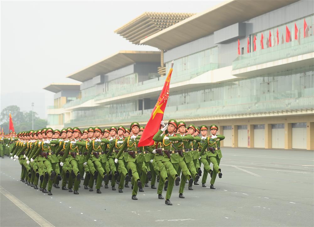 bo tu lenh canh sat co dong don nhan danh hieu anh hung luc luong vu trang nhan dan lan thu hai hinh 2