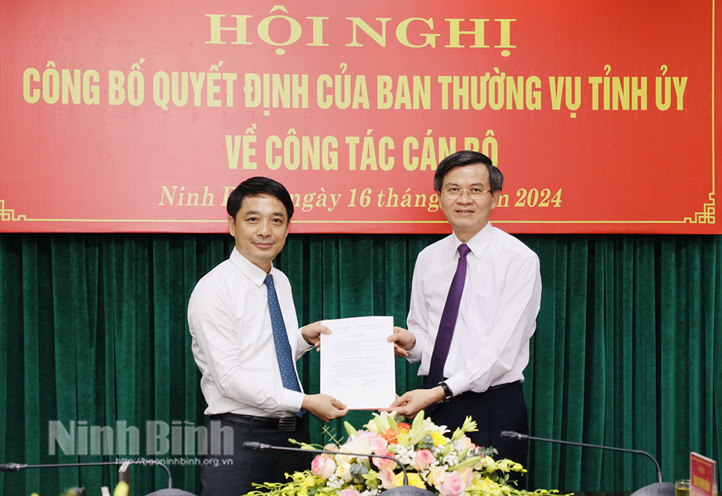 trao quyet dinh bo nhiem giam doc so tai chinh ninh binh lam pho chu tich hdnd tinh hinh 1