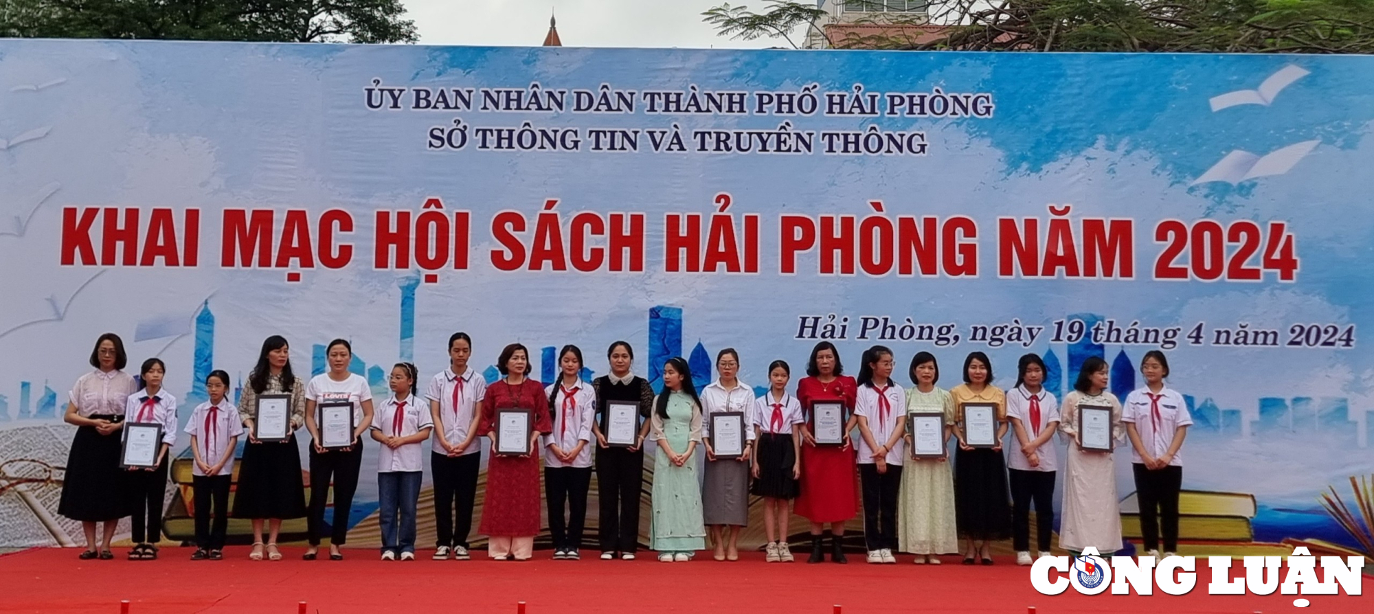 12000 dau sach trung bay tai hoi sach hai phong nam 2024 hinh 4