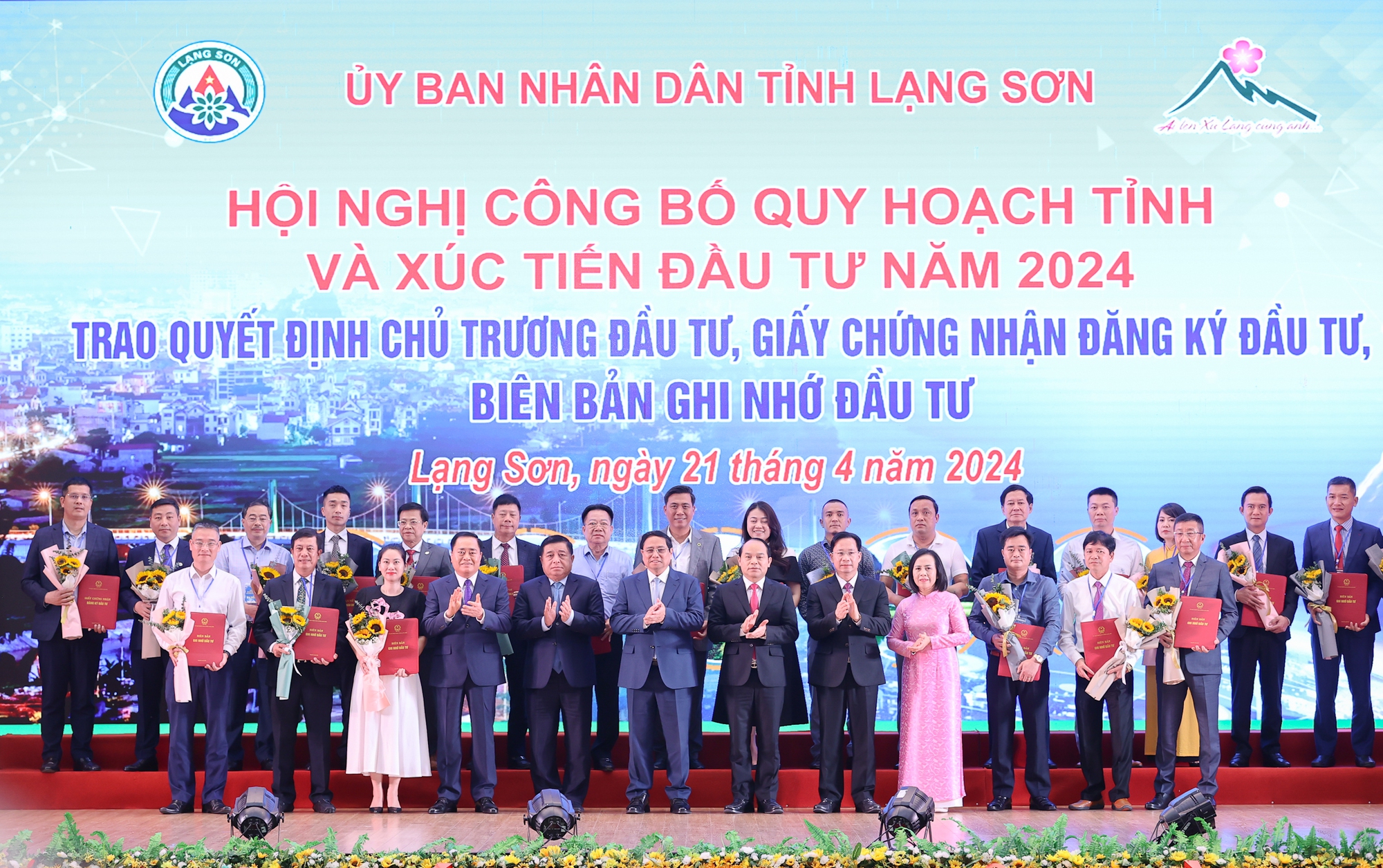 lang son can chu trong tap trung thuc hien 8 nhiem vu 5 bao dam trong trien khai quy hoach hinh 5