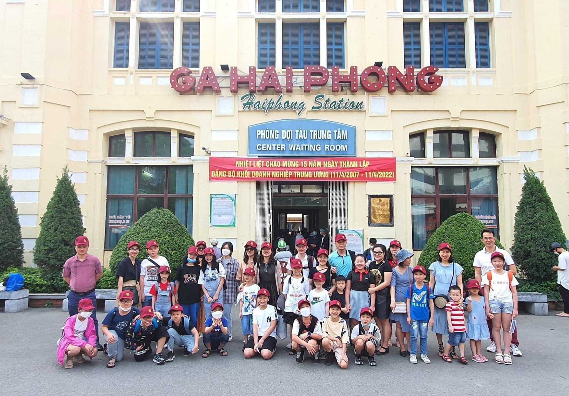 duong sat tang cuong chay tau khach ha noi  hai phong dip 30 4  1 5 hinh 1