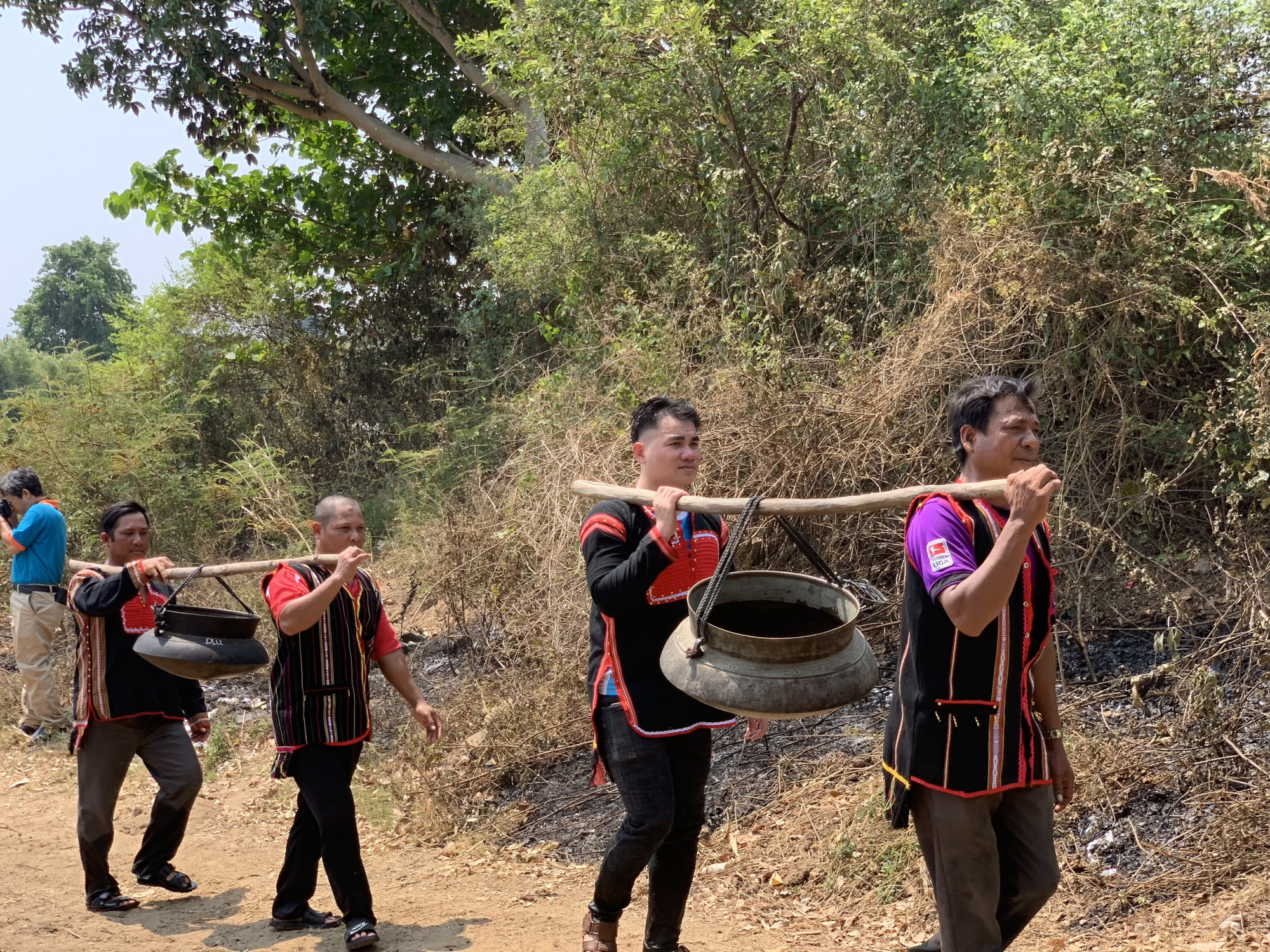 gia lai dac sac le cung cau mua cua nguoi jrai o xu so vua lua hinh 4