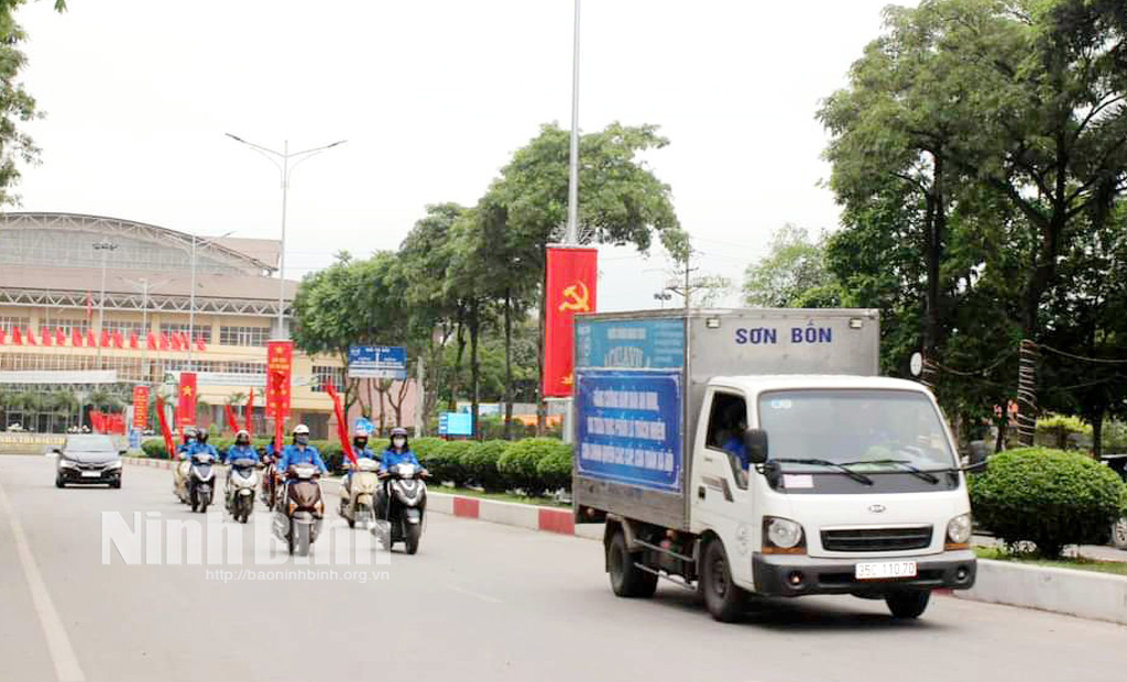 ninh binh tuyen truyen luu dong huong ung thang hanh dong vi an toan thuc pham nam 2024 hinh 1