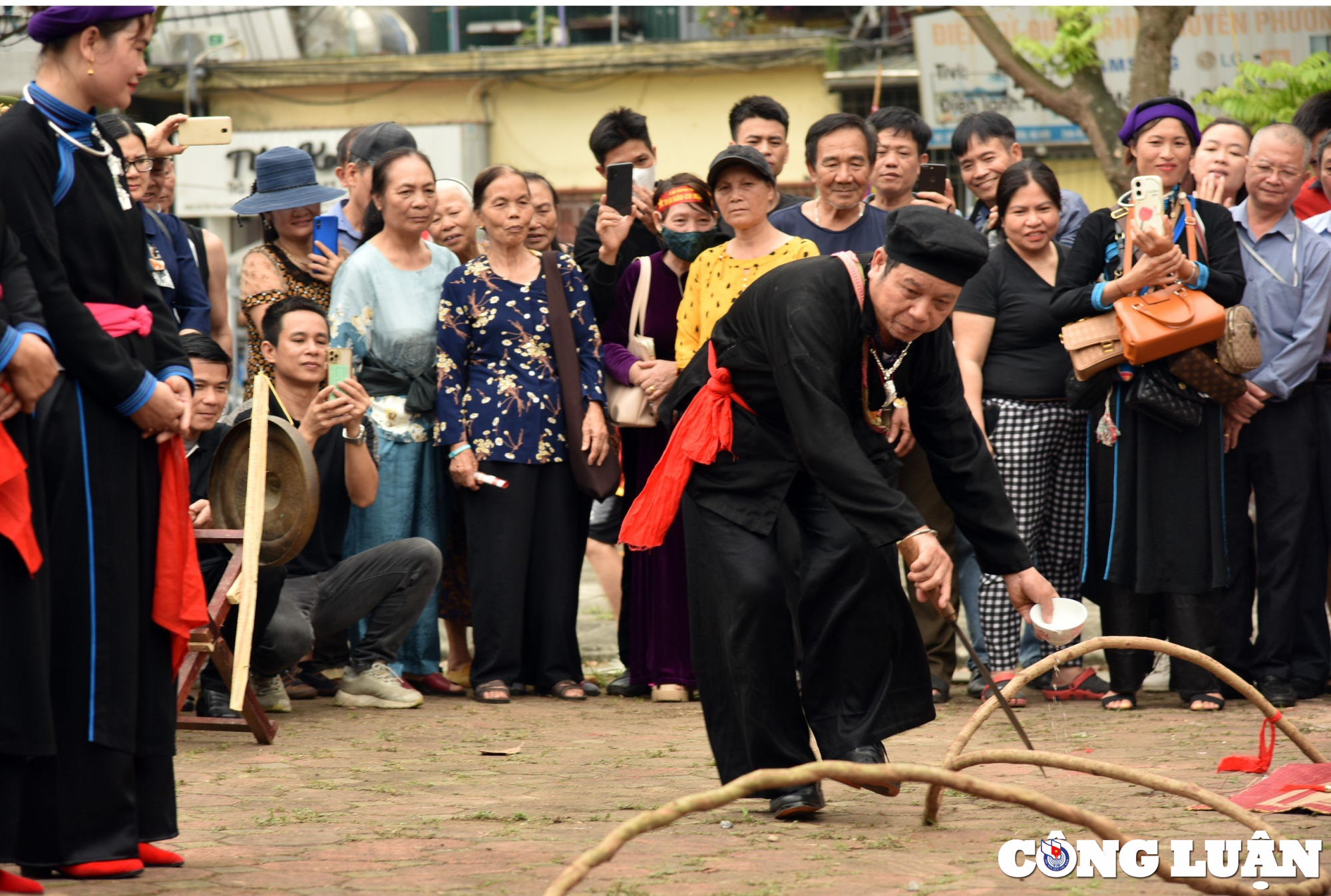 nghi le keo co doc dao cua nguoi tay bac ha hinh 5