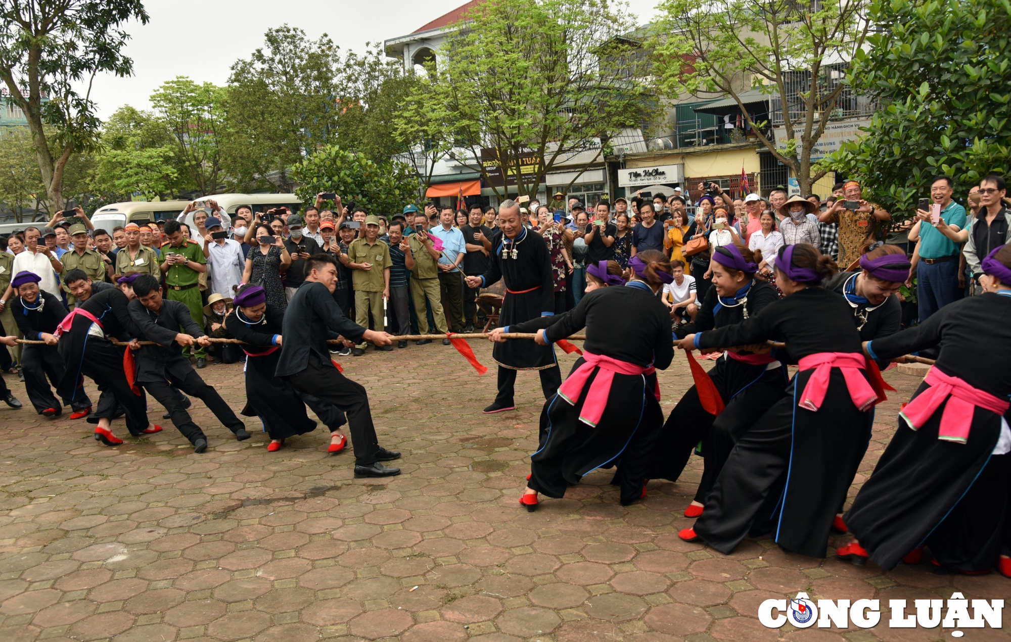 nghi le keo co doc dao cua nguoi tay bac ha hinh 10