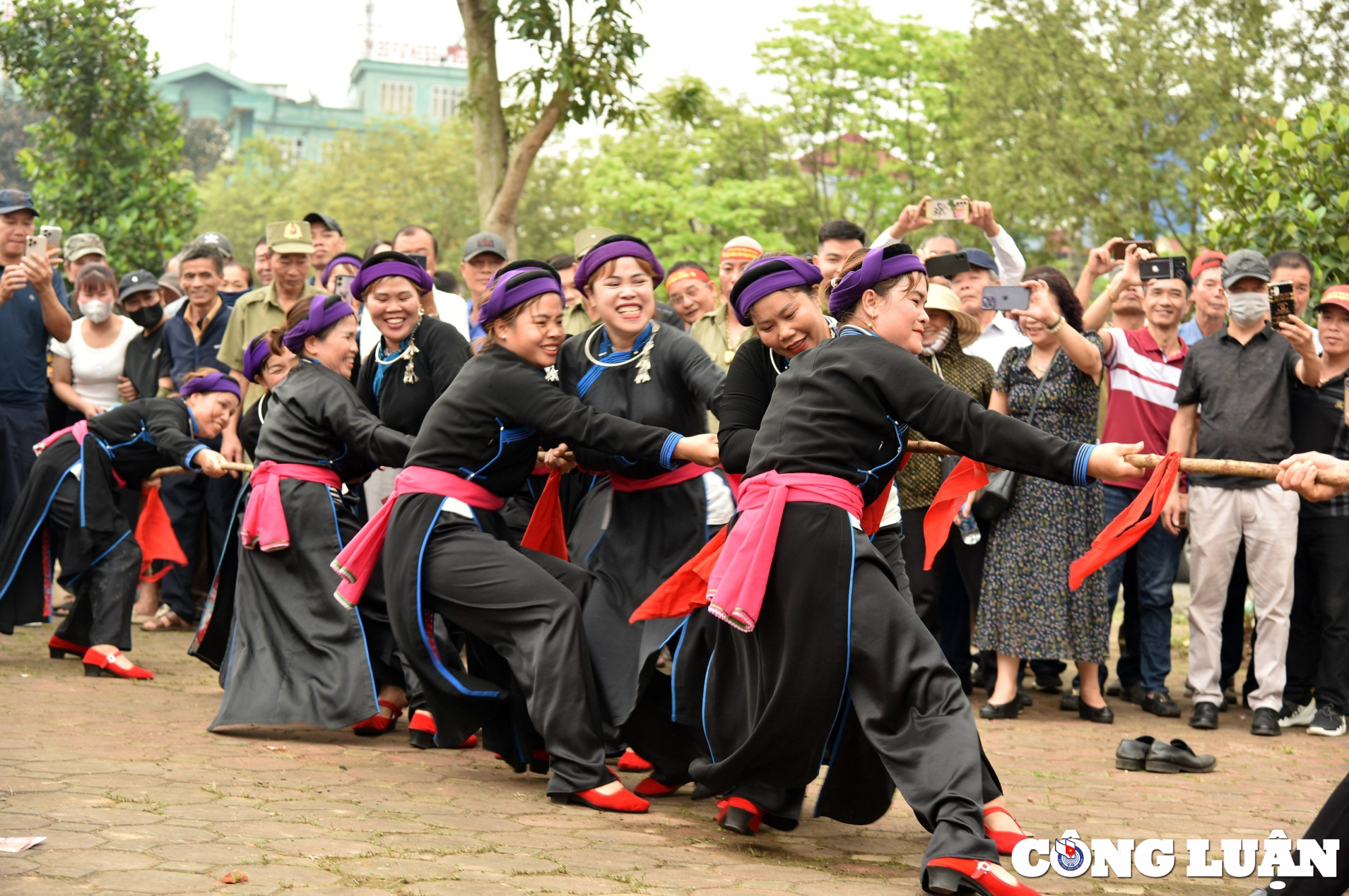 nghi le keo co doc dao cua nguoi tay bac ha hinh 9