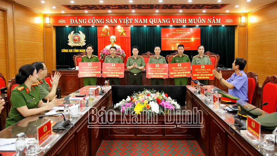 bo cong an khen thuong cong an tinh nam dinh vi thanh tich dac biet xuat sac hinh 1