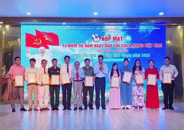 hon 120 tac pham du giai bao chi tinh kien giang nam 2024 hinh 1