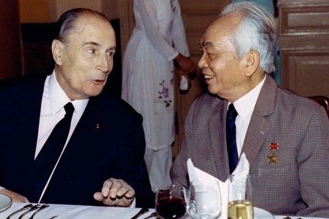 khi franois mitterrand den dien bien phu hinh 3