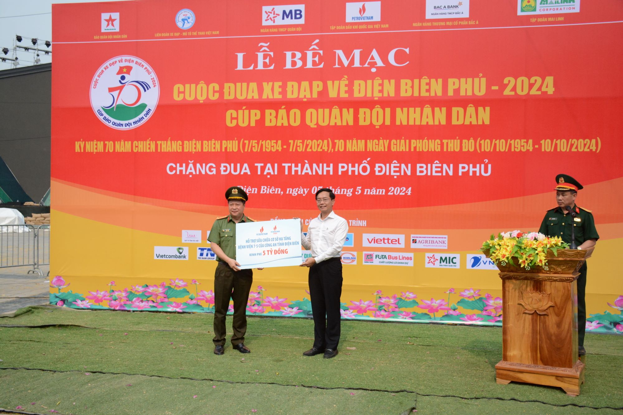 petrovietnam tham gia nhieu hoat dong y nghia nhan dip ky niem 70 nam chien thang dien bien phu hinh 4