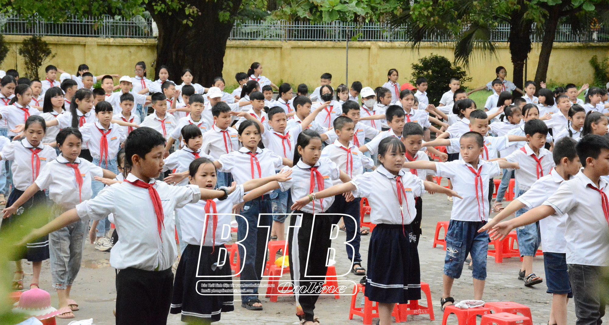 thieu nhi thai binh thi dua thuc hien 5 dieu bac ho day hinh 1