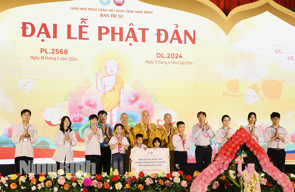 dai le phat dan nam 2024 tai ninh binh lan toa tinh yeu thuong doan ket kien tao the gioi hoa binh hinh 3