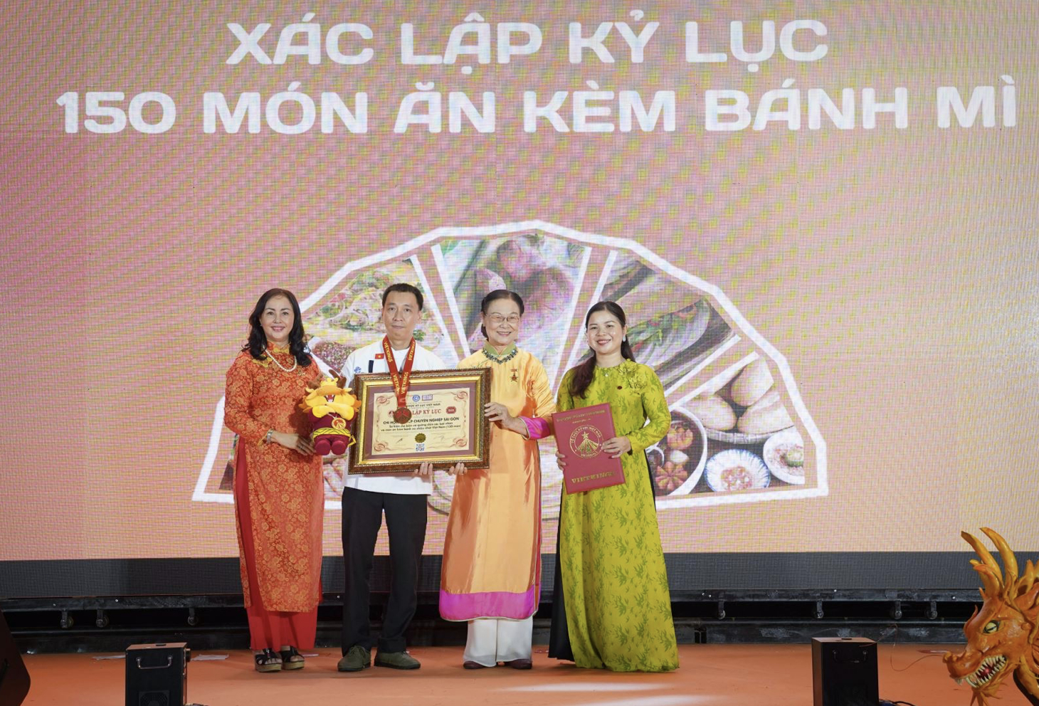 xac lap ky luc tai le hoi banh mi viet nam hinh 1