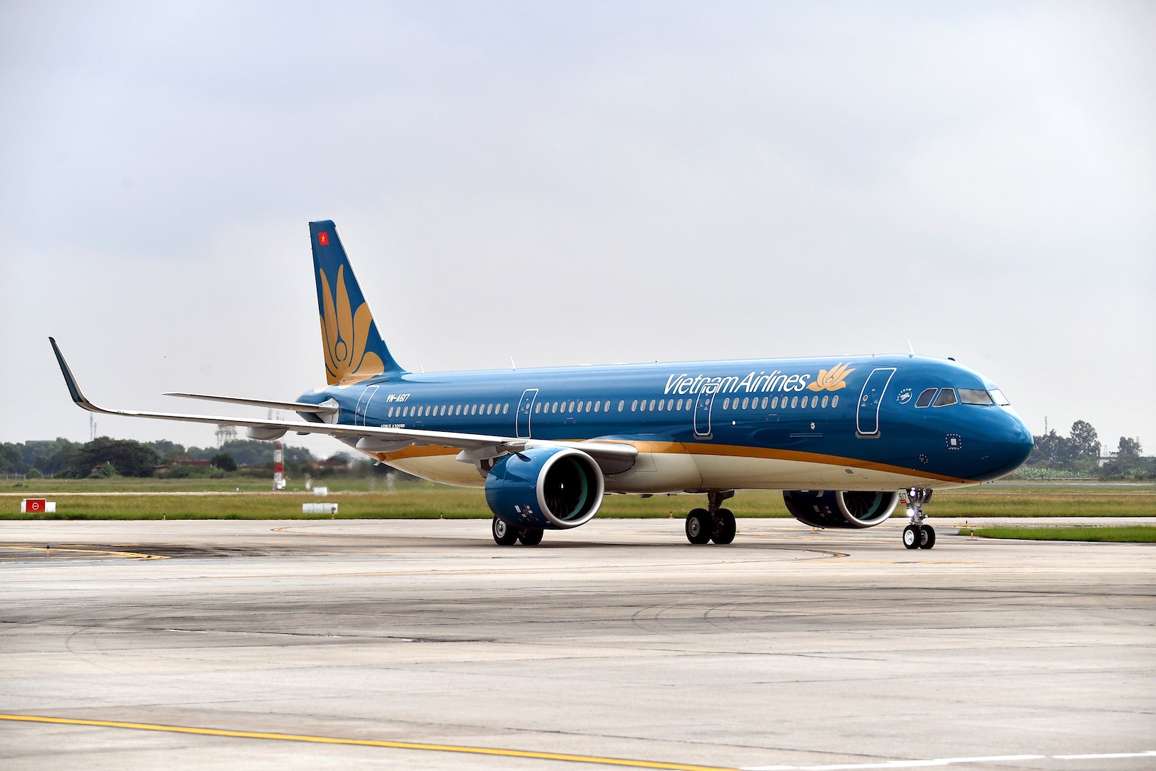 vietnam airlines uu dai ve bay ha noi  thanh do chi tu 56 trieu dong hinh 1