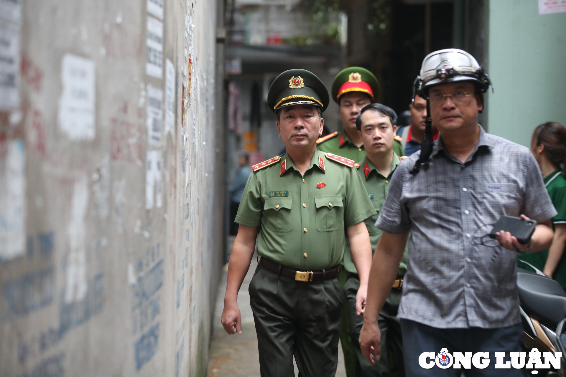 ha noi hien truong vu chay khien 14 nguoi tu vong o trung kinh hinh 7