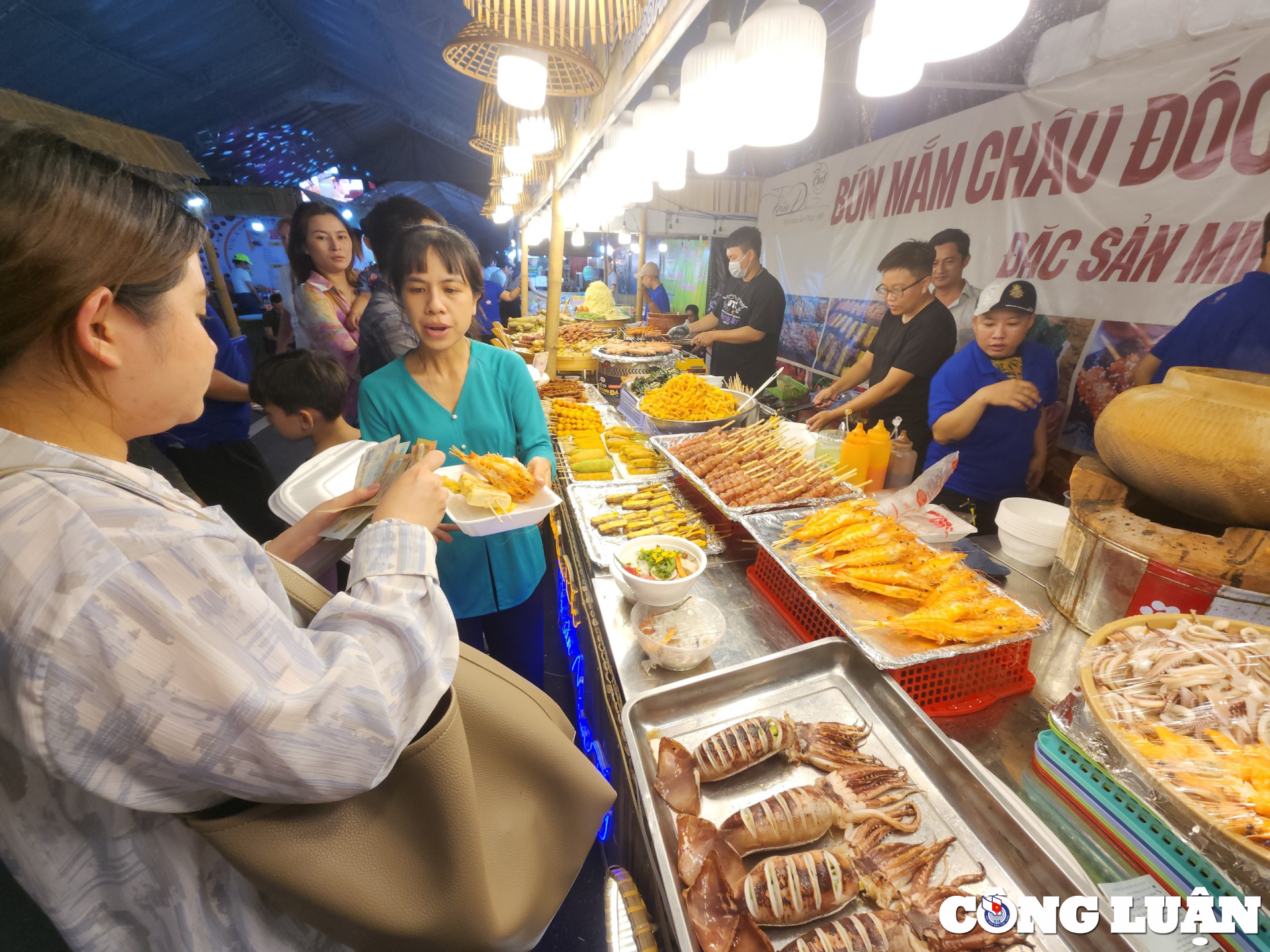 le hoi sam va huong lieu duoc lieu quoc te tp hcm thu hut nhieu du khach tham quan hinh 11