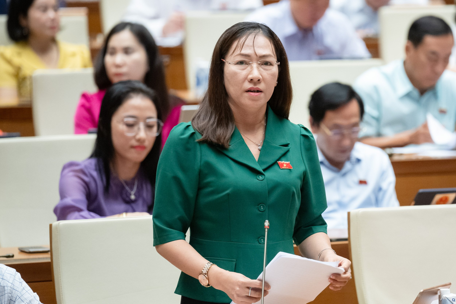 bao hiem xa hoi huong den che do an sinh ben vung cho nguoi lao dong khi om dau huong luong huu khi ve gia hinh 1