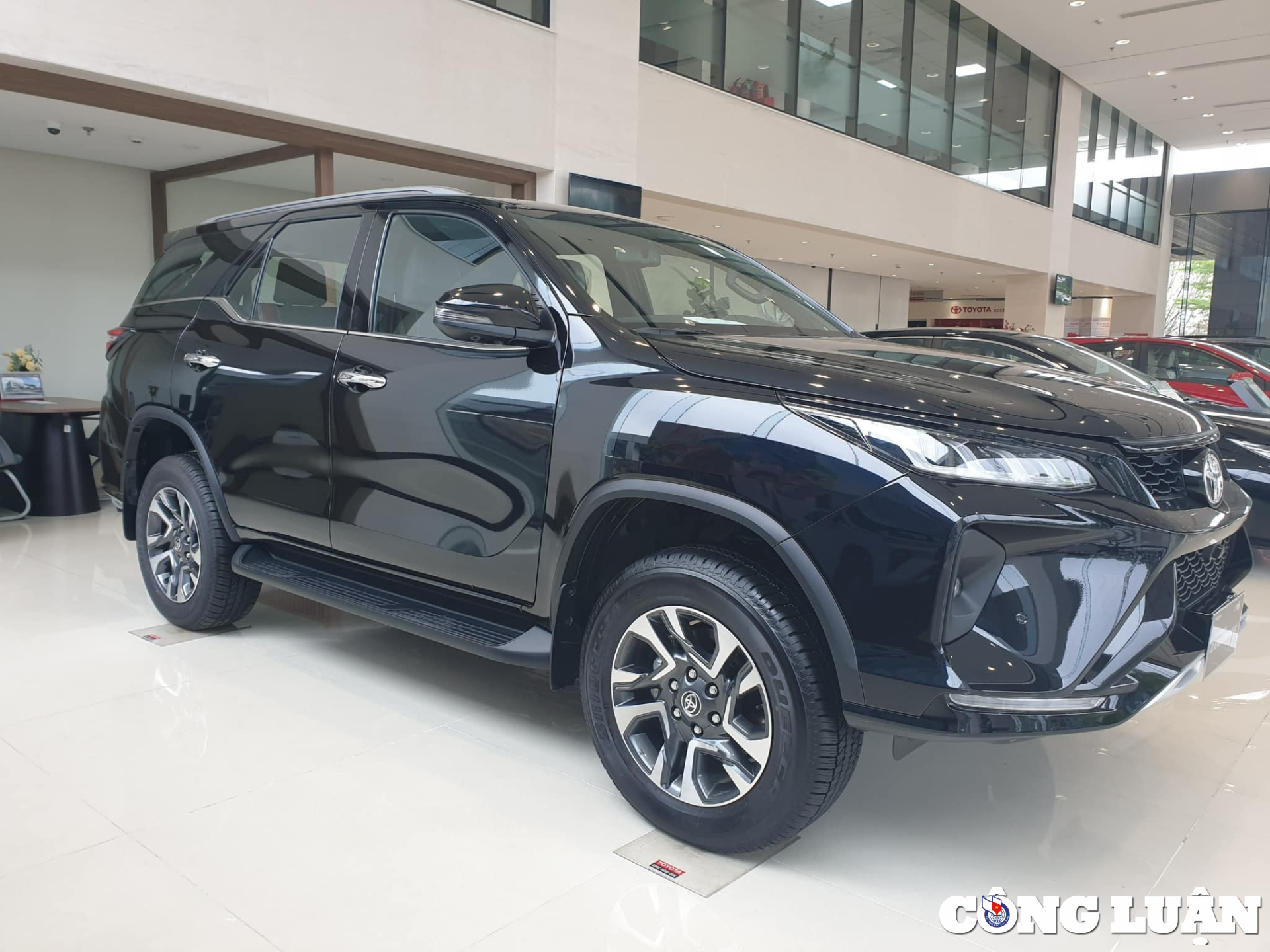 gia xe toyota fortuner niem yet va lan banh thang 5 2024 suc hut tu su cai tien vuot troi hinh 2