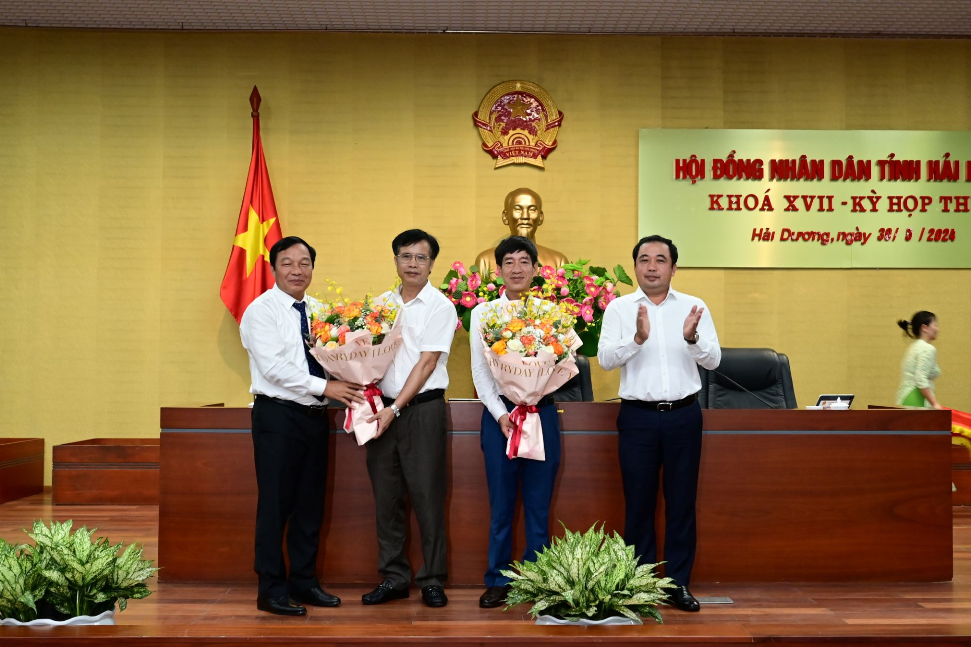 hai duong mien nhiem va bau bo sung nhieu chuc danh hinh 1