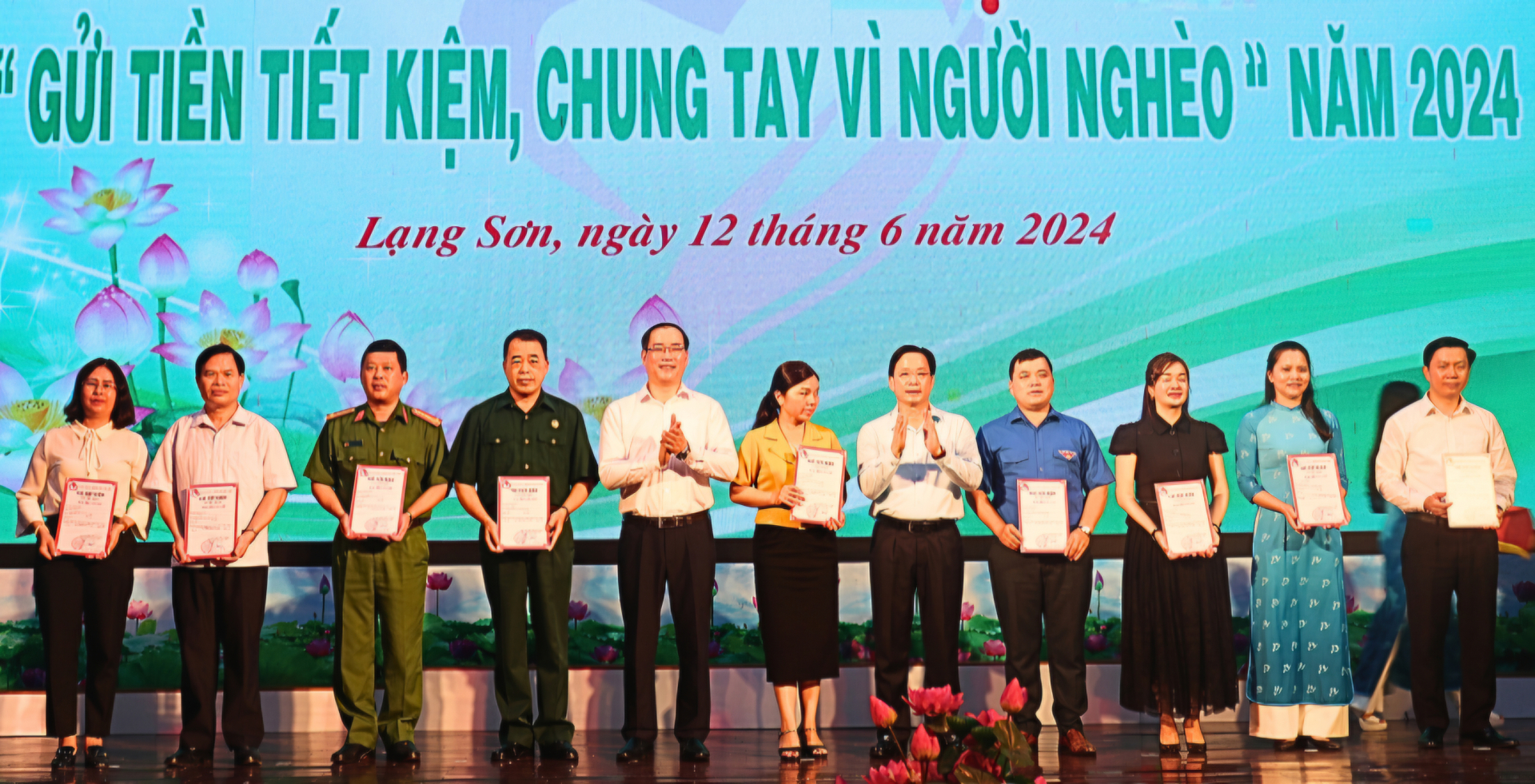 lang son lan toa phong trao gui tien tiet kiem chung tay vi nguoi ngheo nam 2024 hinh 1