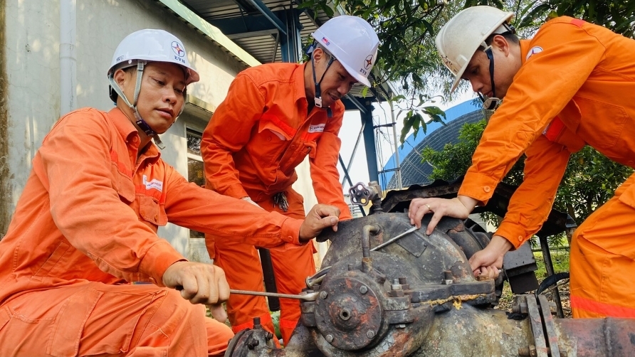 cong ty nhiet dien uong bi tap trung nguon luc cho san xuat va cung ung dien hinh 2