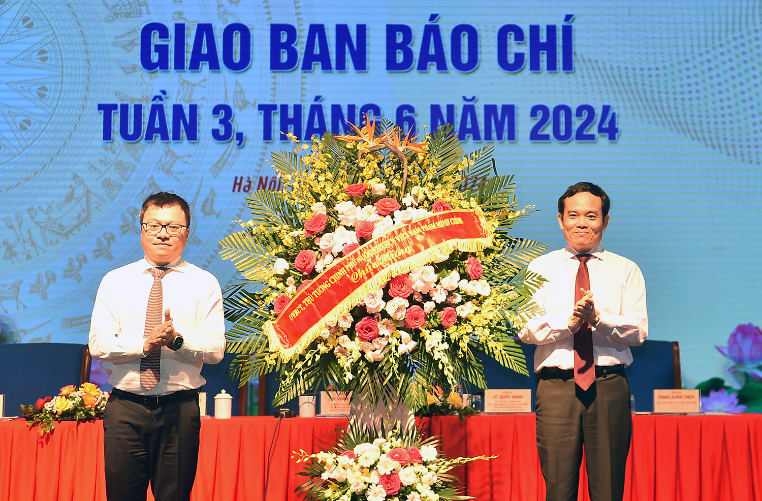 nguoi lam bao luon giu tam trong tri sang de buoc tiep chang duong nhieu chong gai nhung chac chan se vinh quang hinh 3