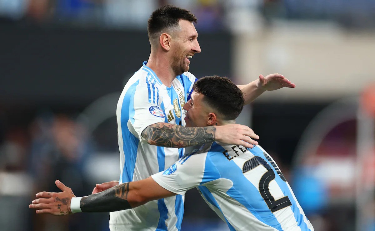 messi lap cong argentina vao chung ket copa america 2024 hinh 1