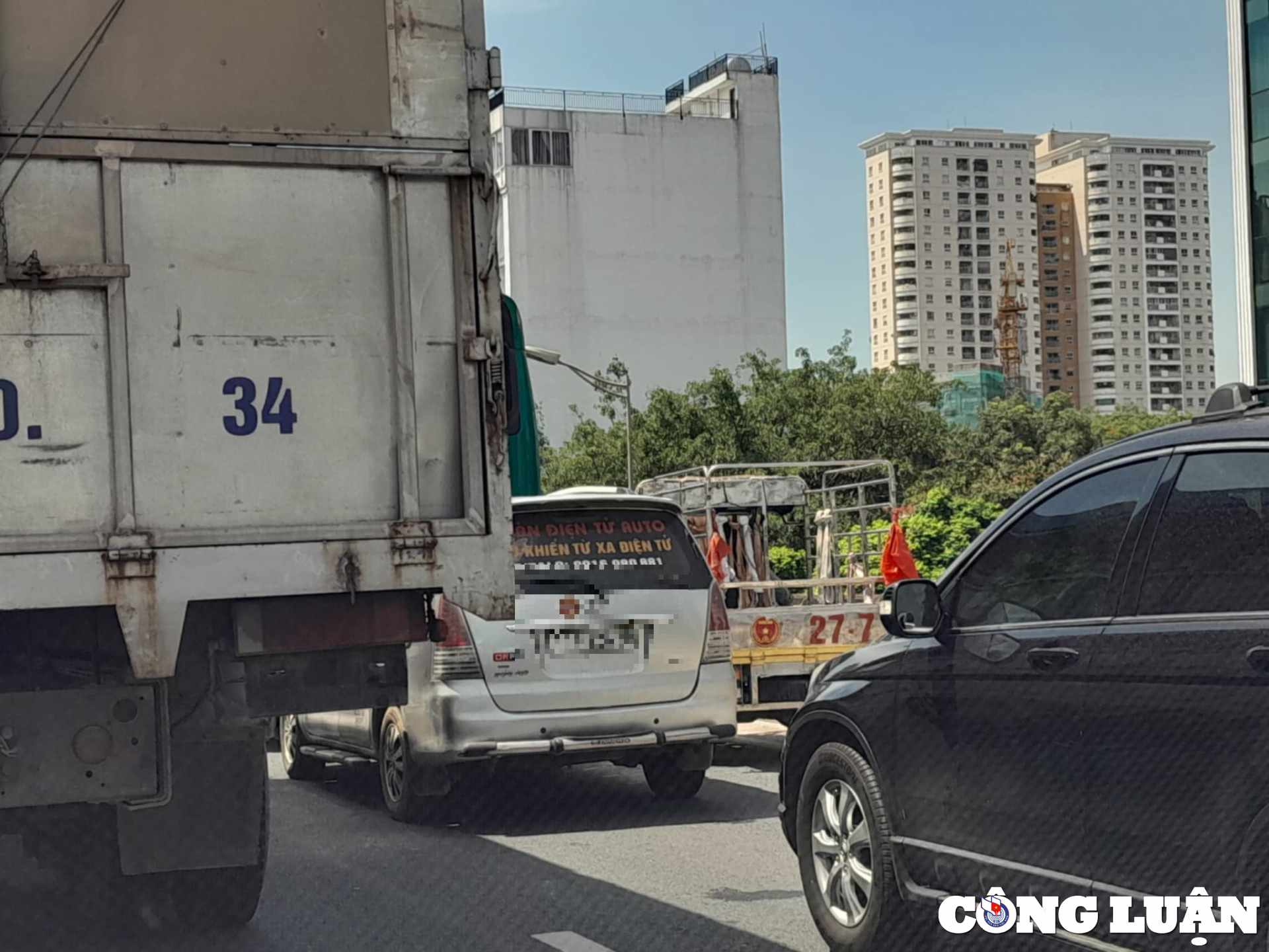 ha noi can cham dut tinh trang xe ba banh di vao duong vanh dai 3 tren cao hinh 2