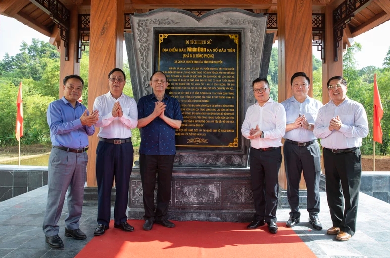 khanh thanh cong trinh trung tu ton tao nha bia di tich lich su bao nhan dan ra so dau tien hinh 2