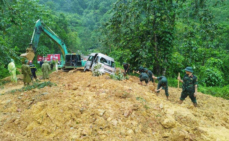 thu tuong yeu cau tap trung khac phuc su co sat lo dat tai tinh ha giang hinh 1