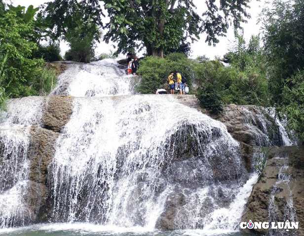 chiem nguong ve dep day tho mong cua thac trang o hoa binh hinh 9