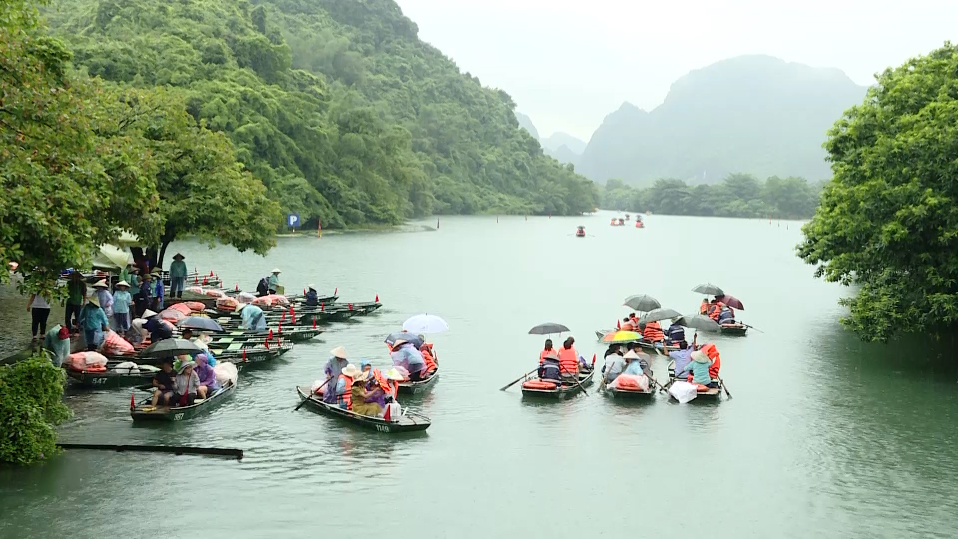 ninh binh dam bao an ninh an toan cho khach du lich trong mua mua hinh 1