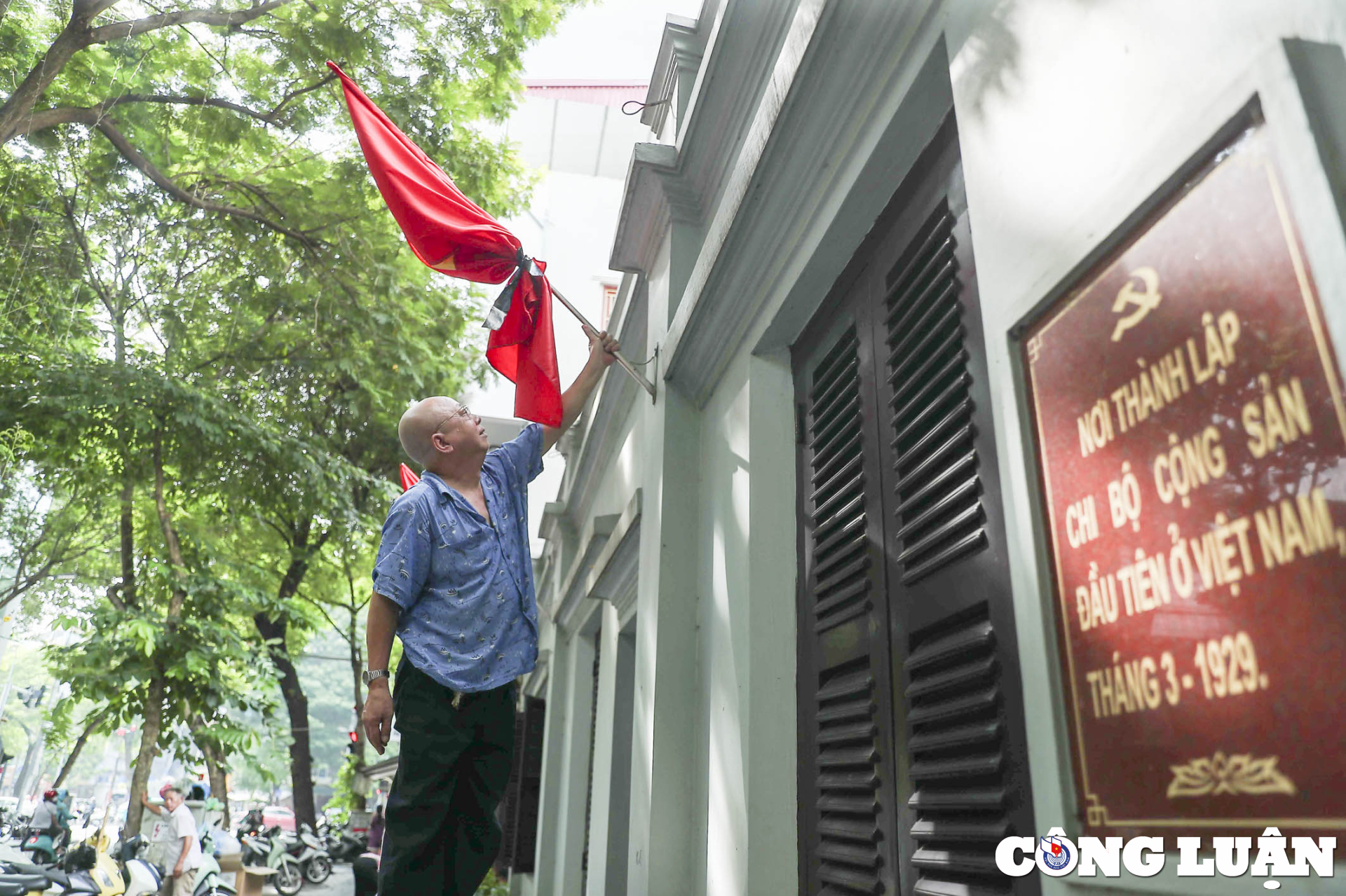 nguoi dan o ha noi treo co ru tuong nho tong bi thu nguyen phu trong hinh 7