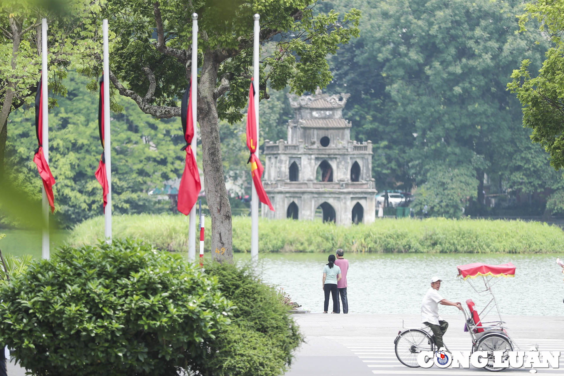 nguoi dan o ha noi treo co ru tuong nho tong bi thu nguyen phu trong hinh 9