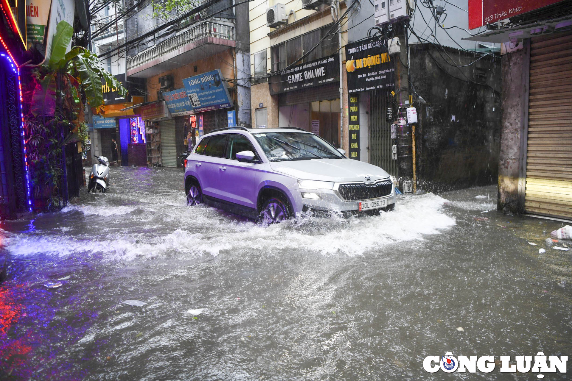 ha noi mua tam ta tu sang toi toi nhieu khu vuc ngap sau trong nuoc hinh 3