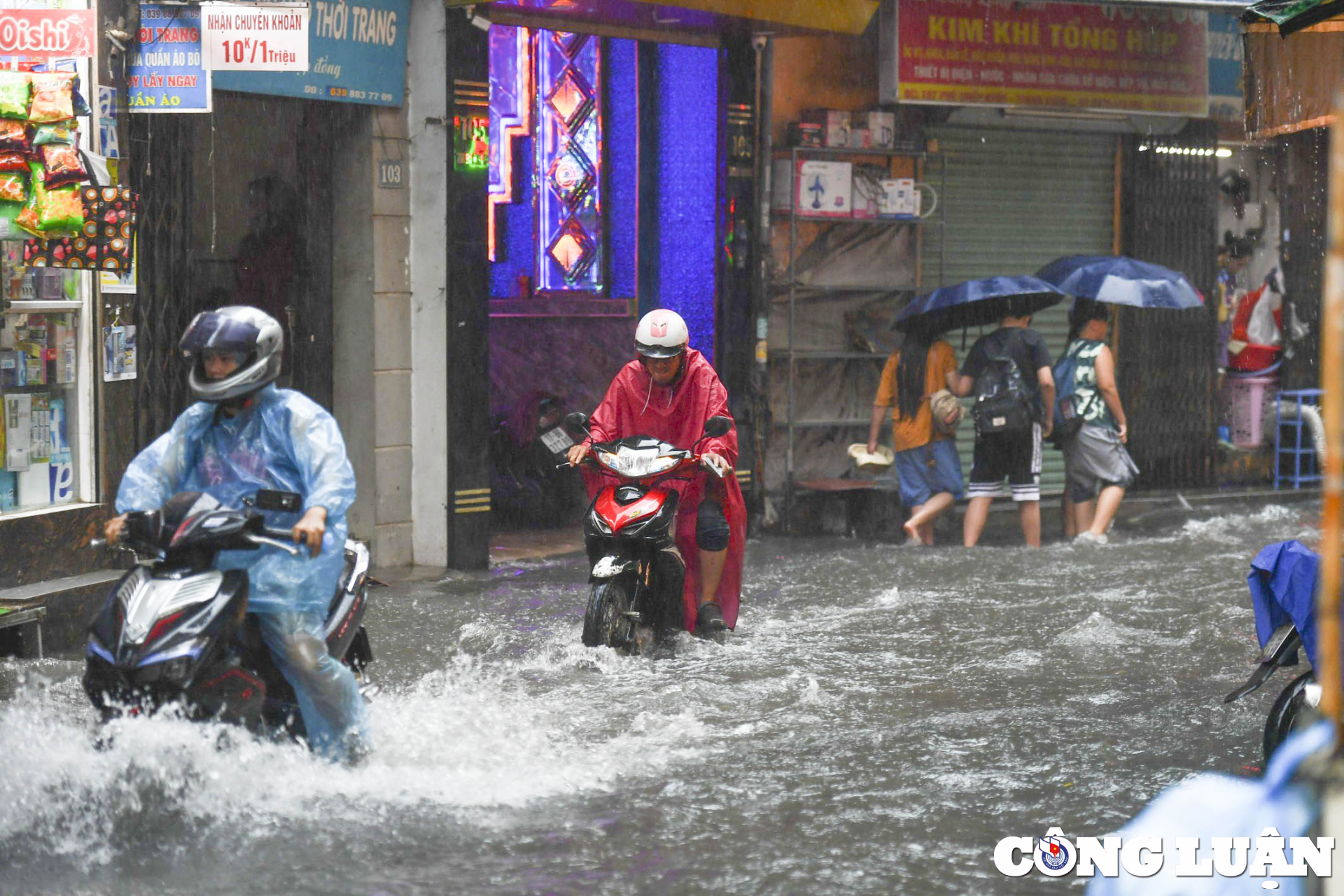 ha noi mua tam ta tu sang toi toi nhieu khu vuc ngap sau trong nuoc hinh 5