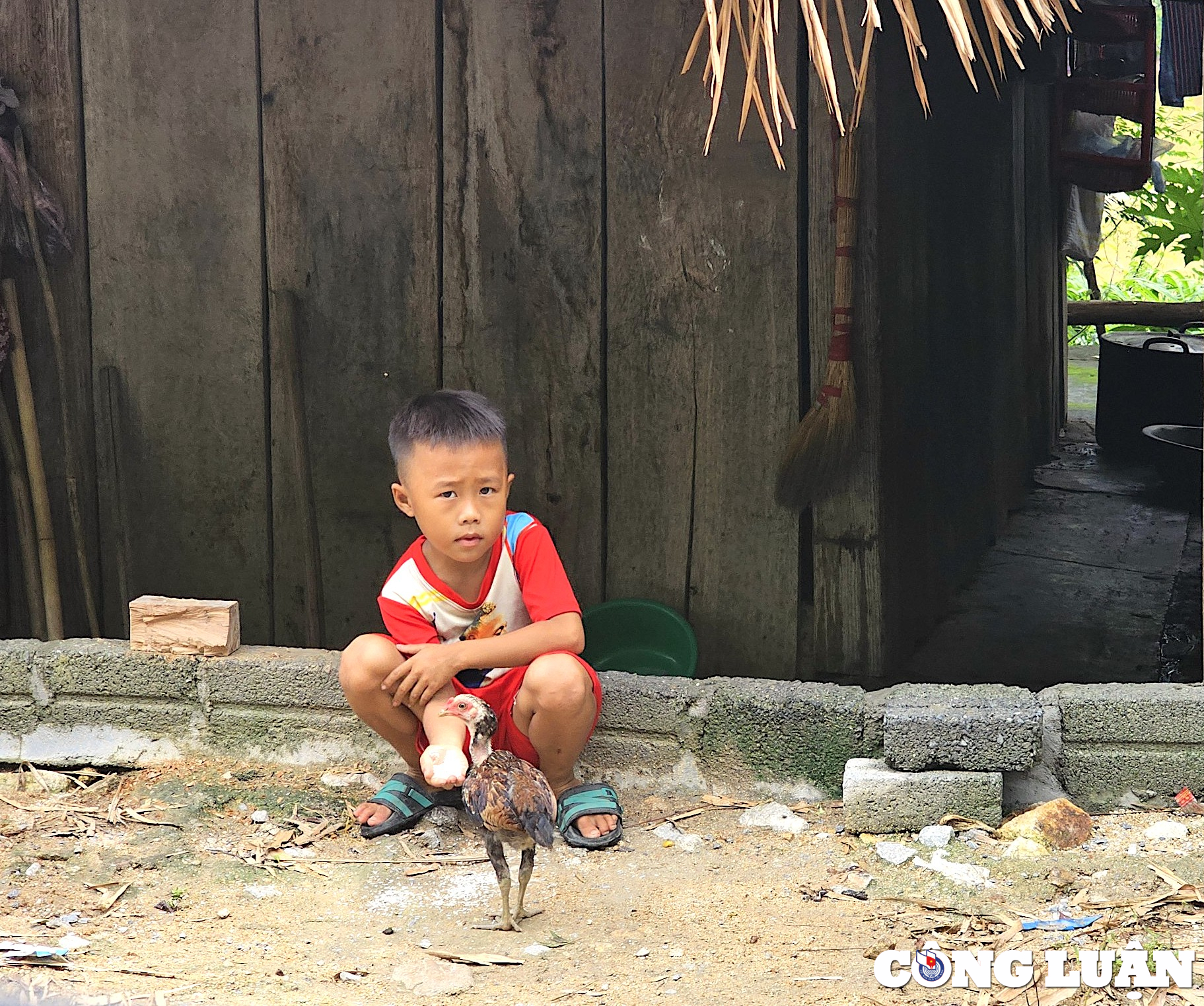 nu cuoi hon nhien cua nhung em be vung cao thanh hoa hinh 7