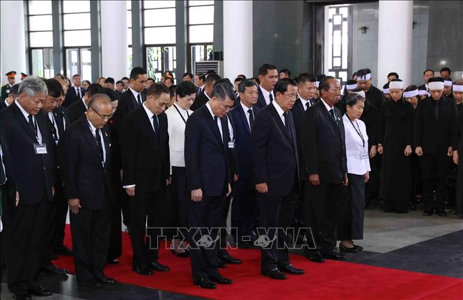 ban be quoc te tien biet tong bi thu nguyen phu trong mai mai tuong nho nguoi ban chan tinh hinh 12