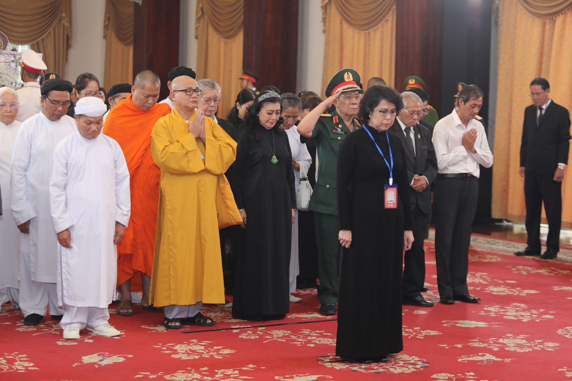 cac co quan doan the trung uong va dia phuong den vieng tong bi thu nguyen phu trong tai tp hcm hinh 2