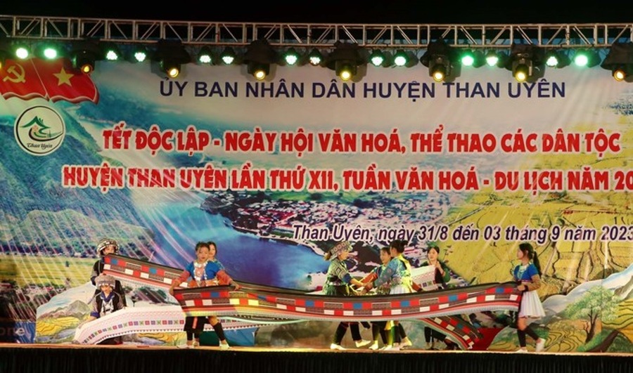 lai chau to chuc tet doc lap gan voi tuan du lich  van hoa hinh 2