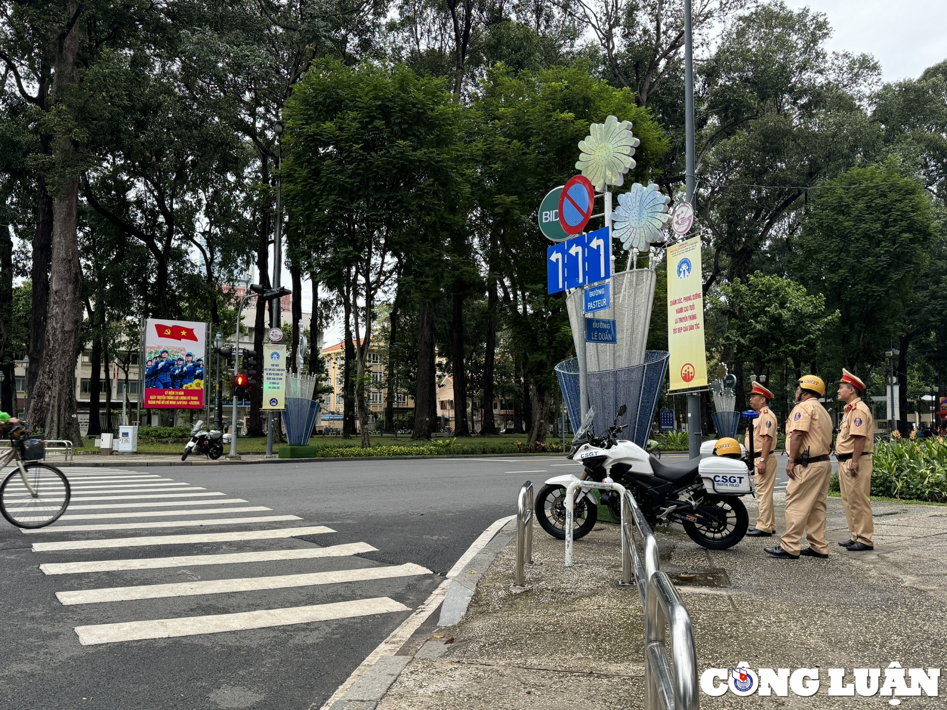 nguoi dan o xa do ve tp hcm tu sang som cho vieng tong bi thu nguyen phu trong hinh 3