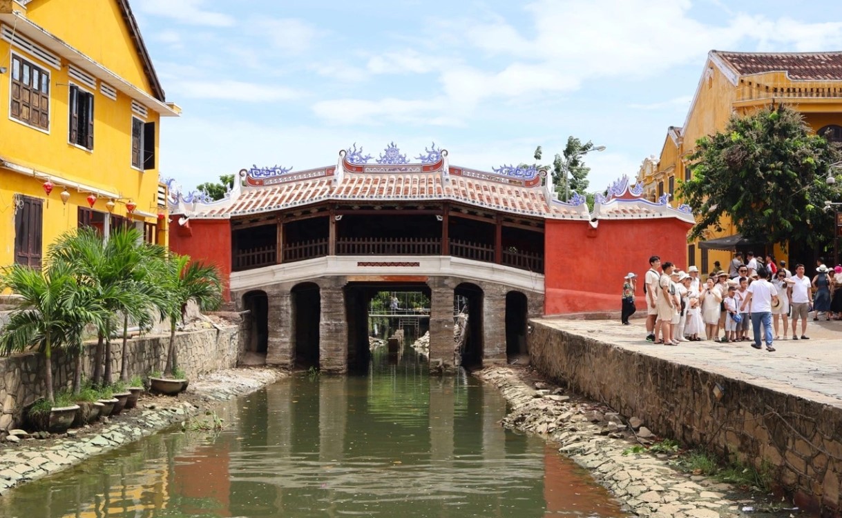 chua cau hoi an co dien mao moi cuc di san van hoa phan hoi hinh 1