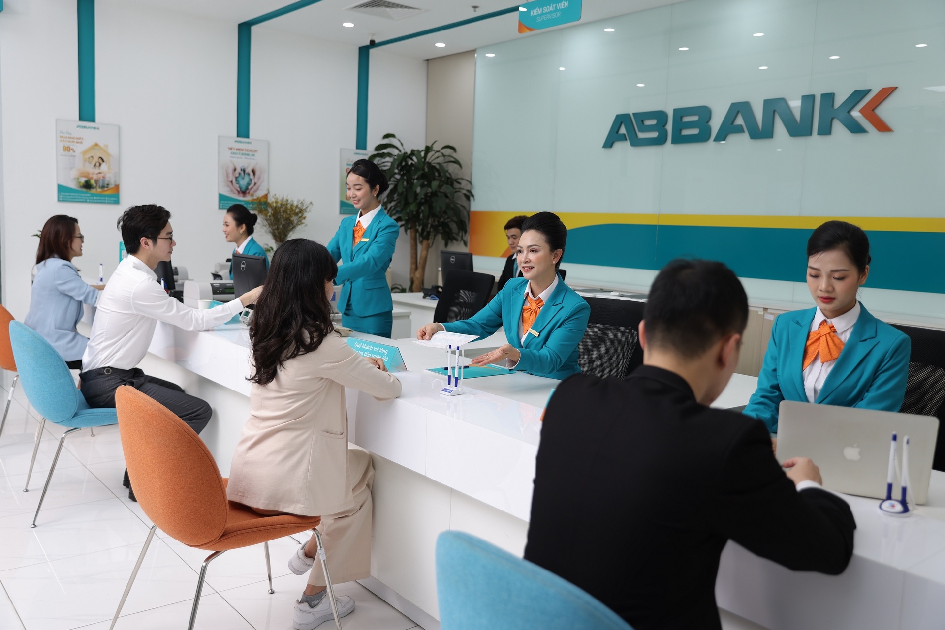 abbank hoan thanh ke hoach 6 thang dau nam 2024 chu trong nang cao trai nghiem khach hang tren nen tang so hinh 2