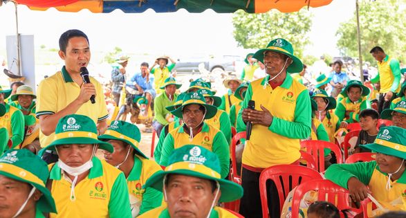 phan bon ca mau tiep tuc dong hanh cung ba con nong dan campuchia hinh 1