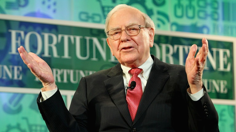 ty phu warren buffet ban thao co phieu apple hinh 1