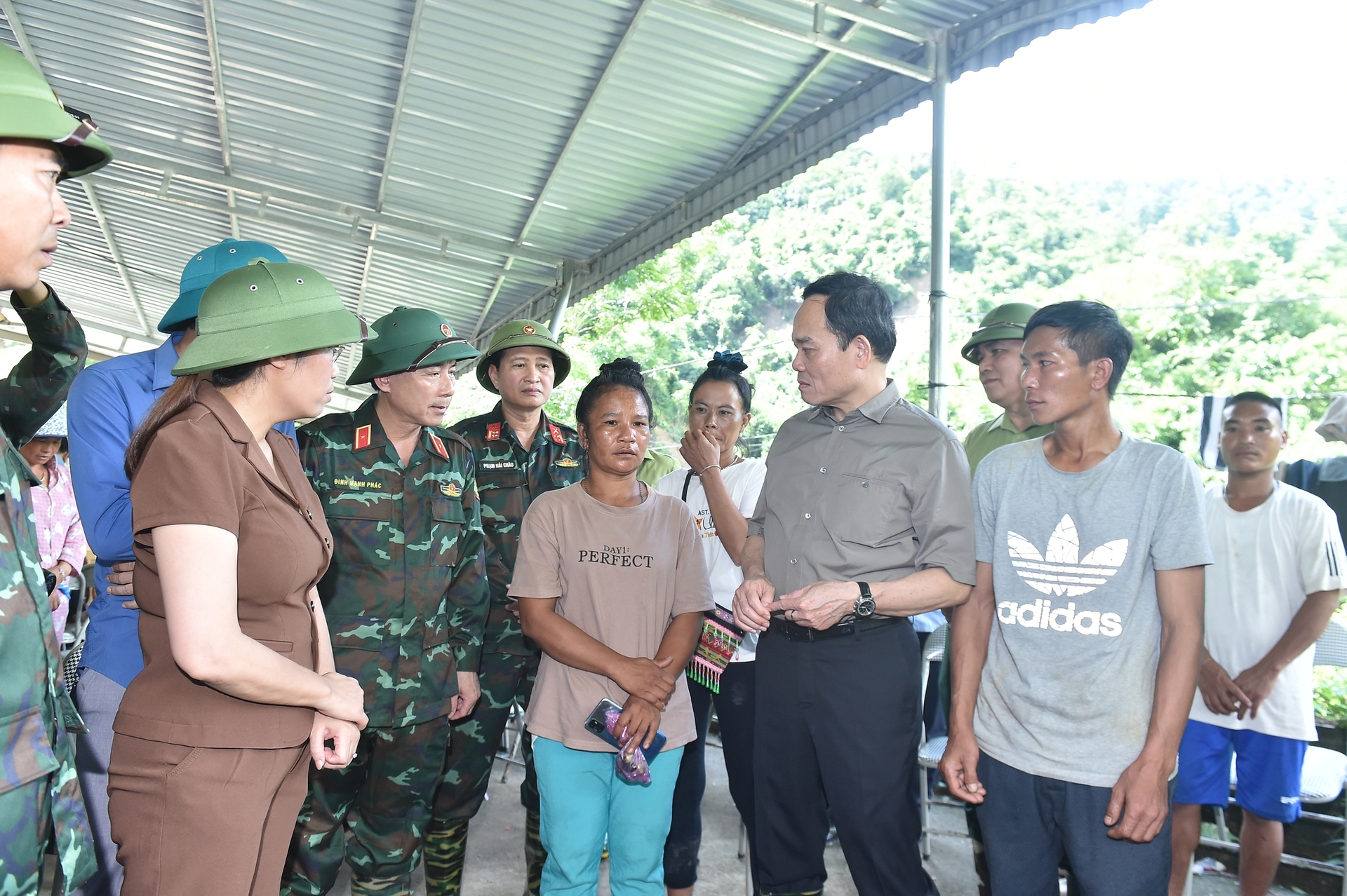 tinh toan bo tri dan cu de bao dam an toan ve tinh mang tai san va sinh ke cho nguoi dan vung nui hinh 5