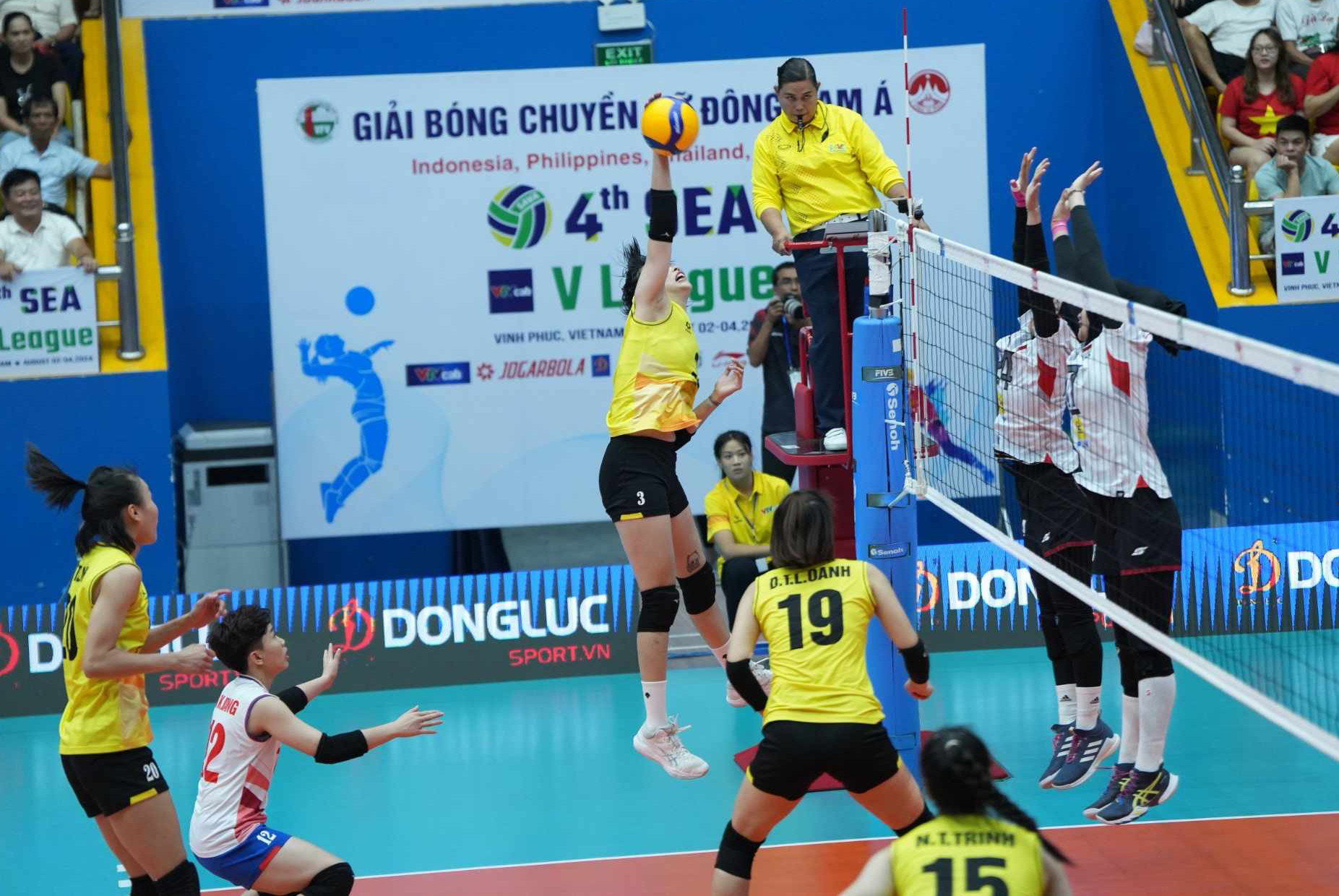 doi tuyen bong chuyen nu viet nam thang de indonesia tai sea vleague 2024 hinh 1