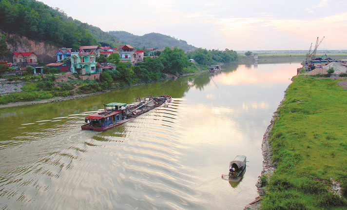 cam tau thuyen luu thong qua song thuong de dien tap phong chong thien tai hinh 1