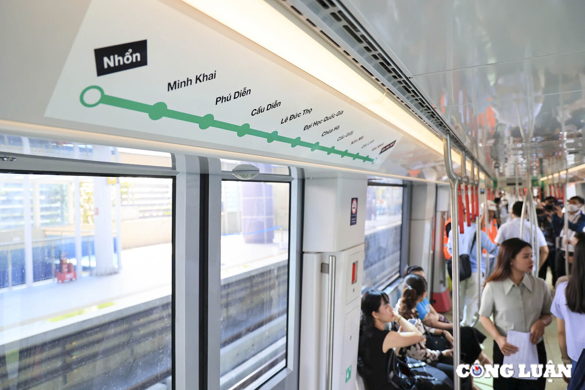 metro nhon  ga ha noi da bat dau don khach hinh 8