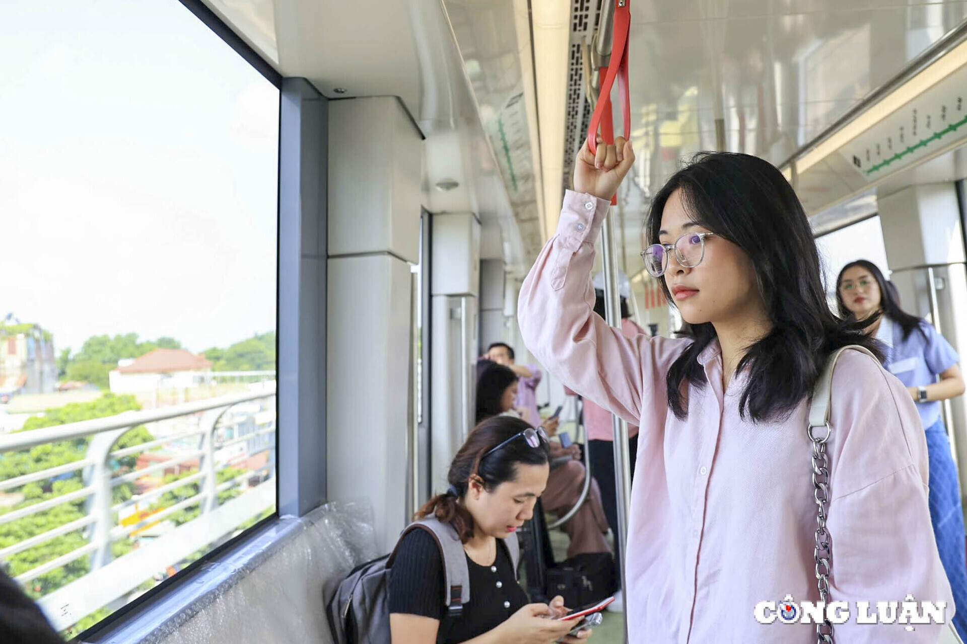 metro nhon  ga ha noi da bat dau don khach hinh 9